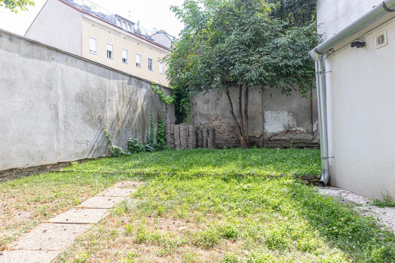 Attractive 1br And 1 Lr Comfortable Design, Great Location Viena