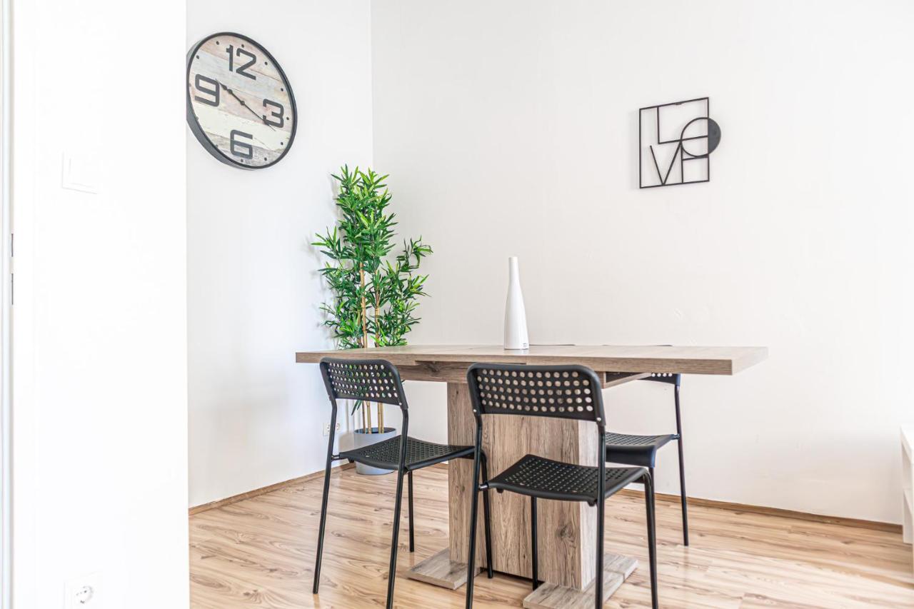 Apartamento Attractive 1br And 1 Lr Comfortable Design, Great Location Viena
