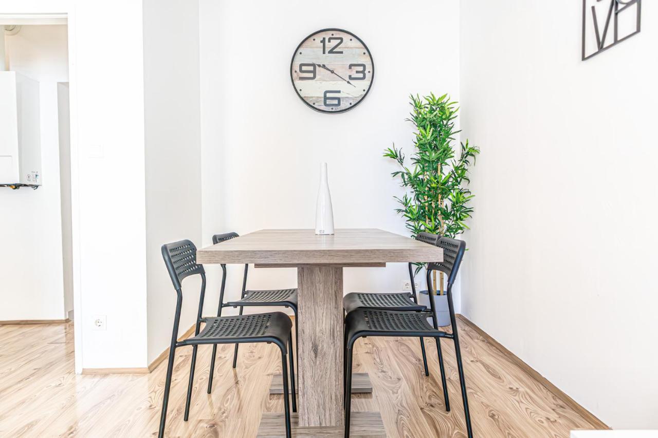 Apartamento Attractive 1br And 1 Lr Comfortable Design, Great Location Viena